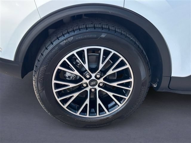 Certified 2023 Ford Escape SE w/ PHEV Premium Package FWD image 12