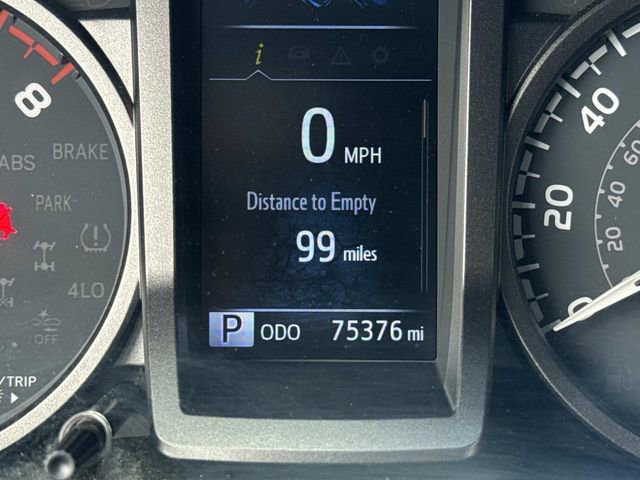 Used 2022 Toyota Tacoma TRD Off-Road image 28