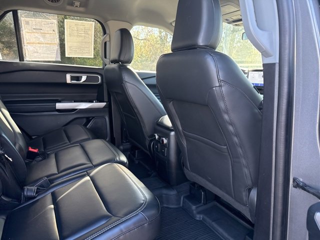 Certified 2022 Ford Explorer XLT w/ Equipment Group 202A image 24