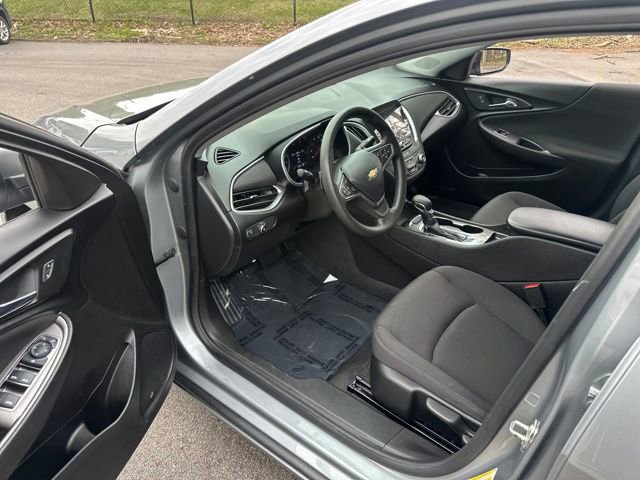 Used 2023 Chevrolet Malibu LS image 29