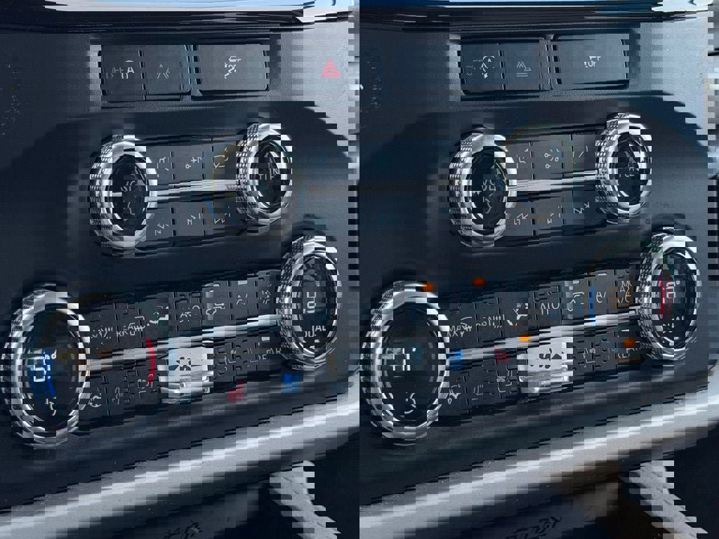 Certified 2024 Ford Expedition XLT image 37