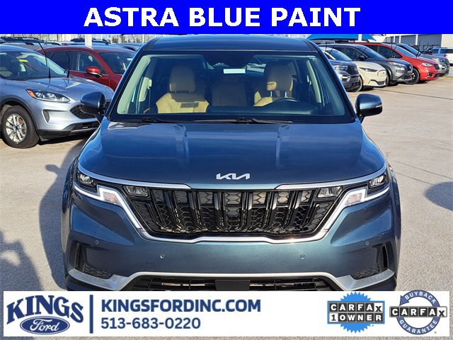 Used 2024 Kia Carnival EX image 8