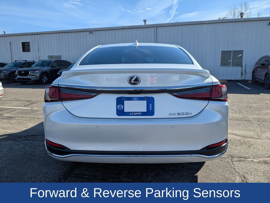 Used 2022 Lexus ES 300h w/ Premium Package FWD image 4