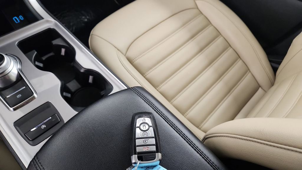 Certified 2024 Ford Edge SEL w/ Convenience Package image 21