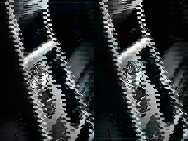 Certified 2024 Ford Edge SEL w/ Convenience Package image 17