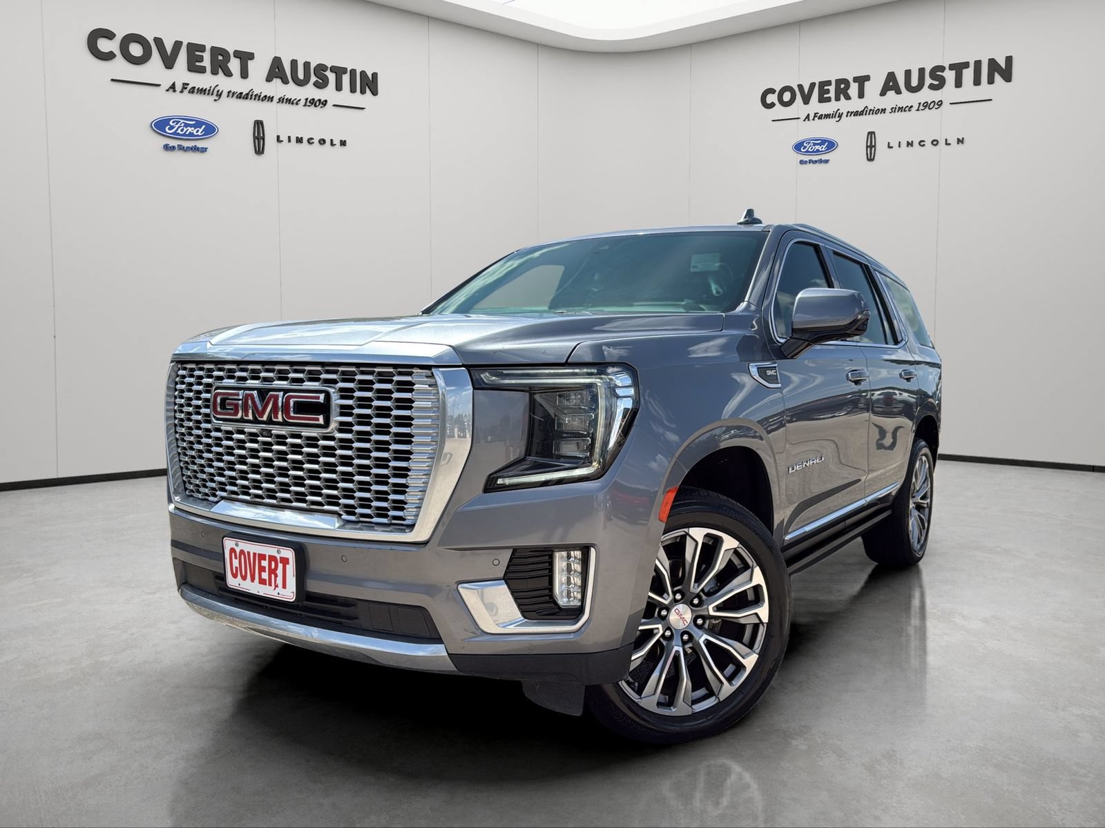 Used 2021 GMC Yukon Denali w/ Denali Premium Package AWD/4WD image 1