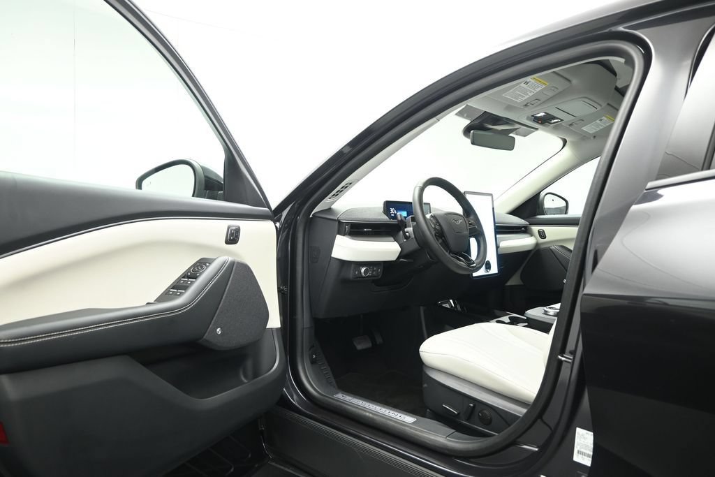 Certified 2022 Ford Mustang Mach-E Premium RWD image 7