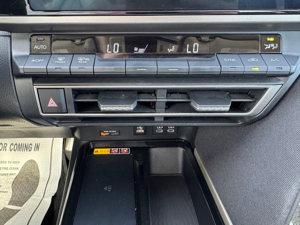 Used 2025 Toyota Camry LE image 21