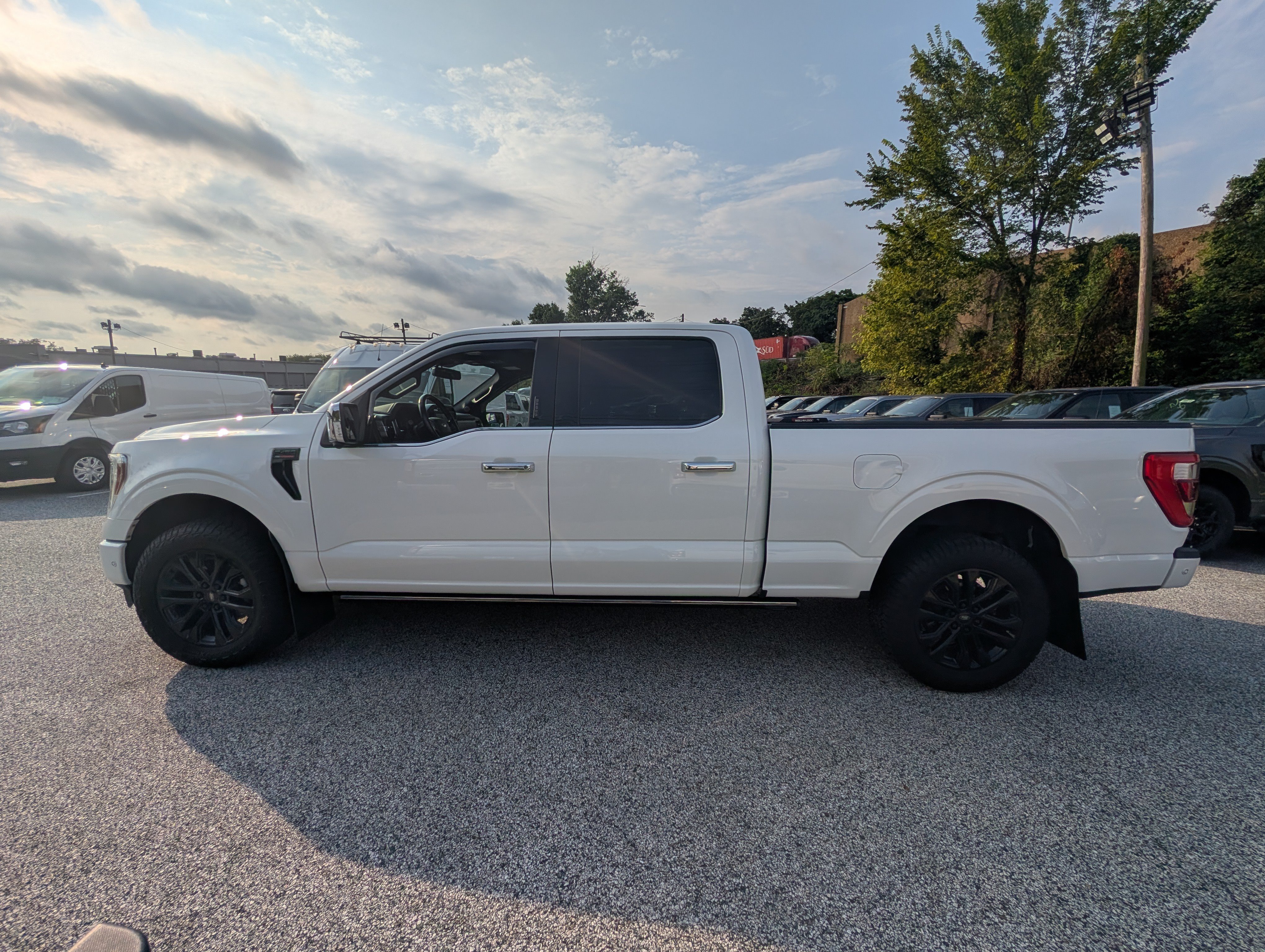 Certified 2022 Ford F150 Platinum w/ Equipment Group 701A High AWD/4WD image 3