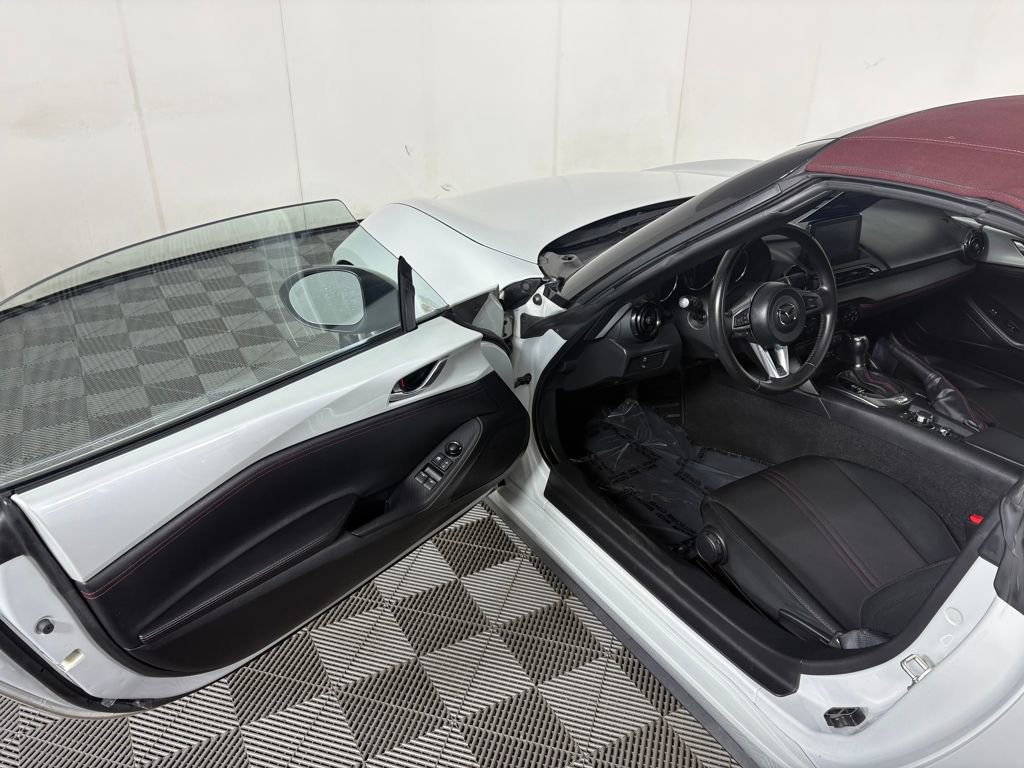 Used 2018 MAZDA MX-5 Miata Club image 20