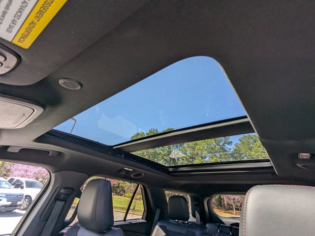 Certified 2025 Ford Explorer ST image 28