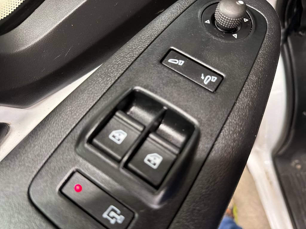 Used 2025 RAM ProMaster 2500 w/ Convenience Group FWD image 17