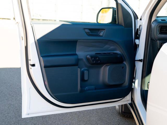 Certified 2024 Ford Maverick Lariat w/ Black Appearance Package image 16