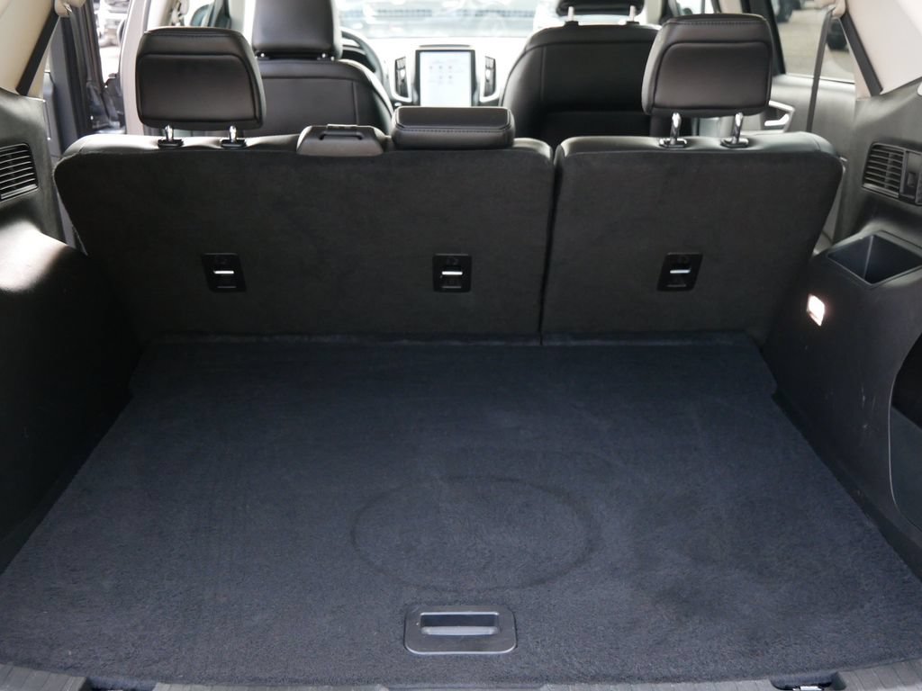 Certified 2024 Ford Edge SEL w/ Convenience Package AWD/4WD image 10