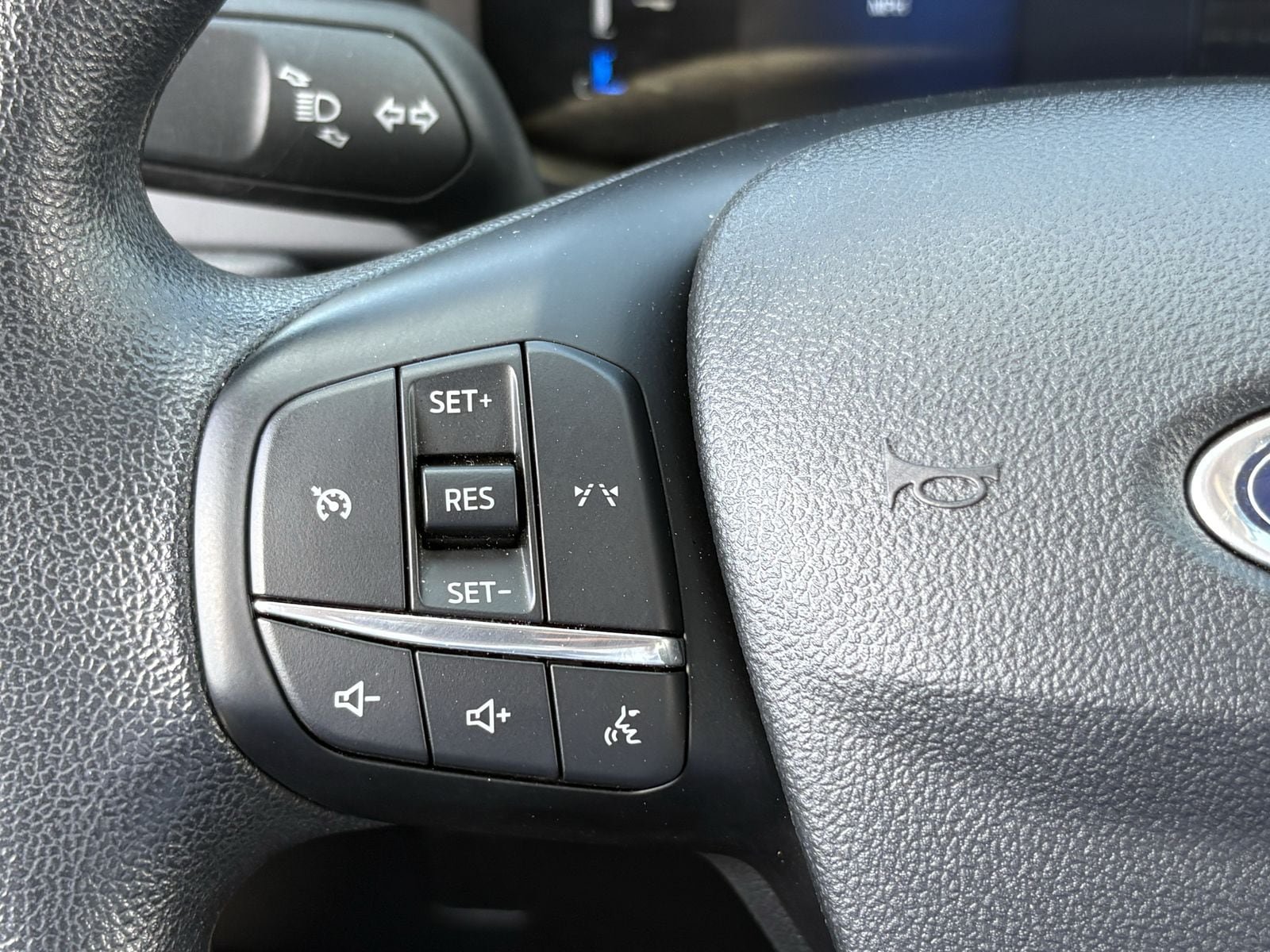Certified 2025 Ford Escape Active AWD/4WD image 37