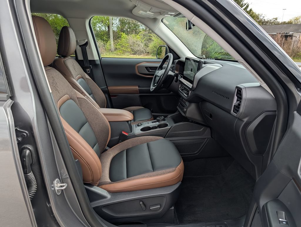 Certified 2025 Ford Bronco Sport Outer Banks w/ Outer Banks Tech Package+ AWD/4WD image 24