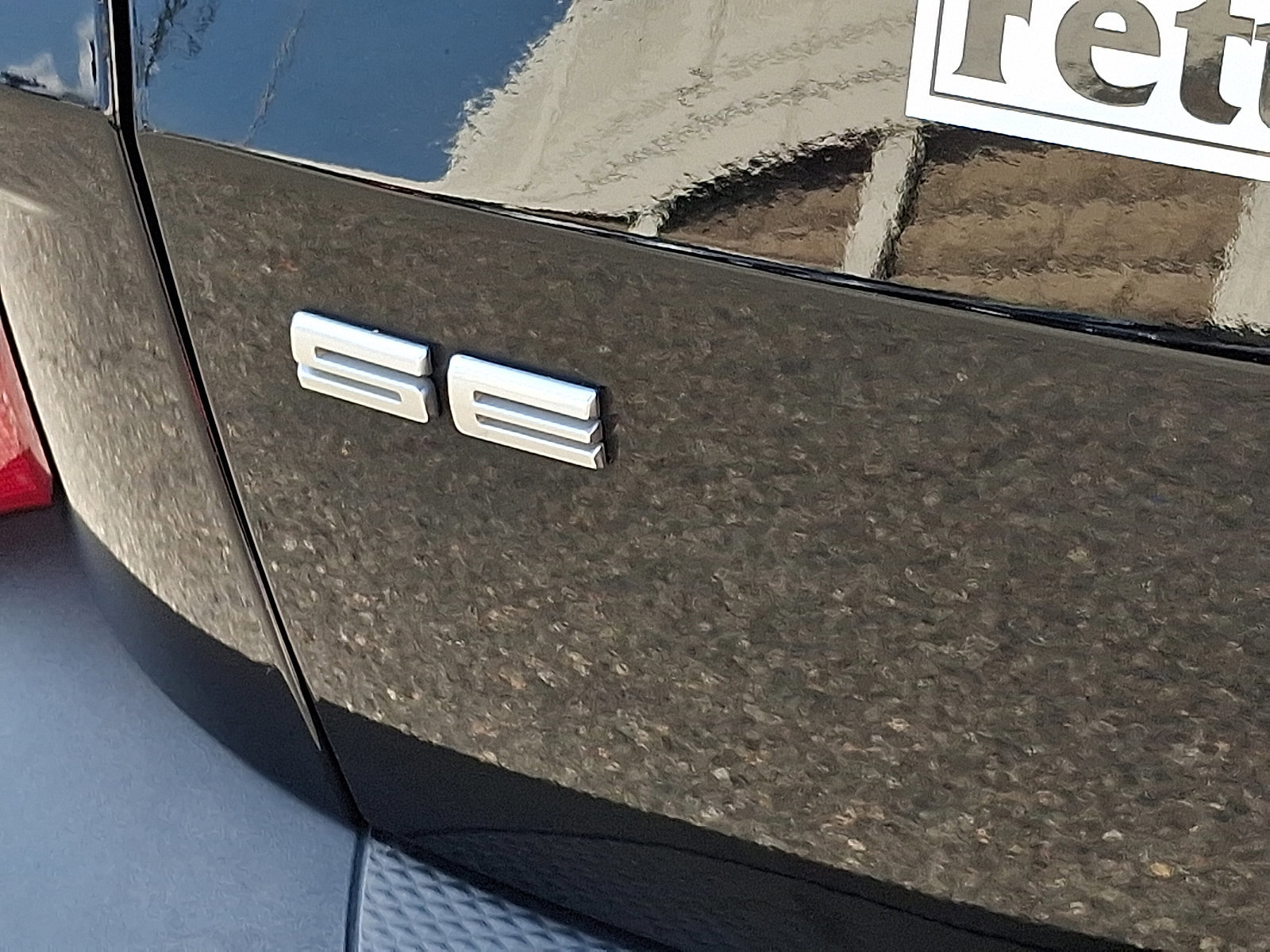 Certified 2022 Ford Escape SE w/ SE Sport Appearance Package image 30