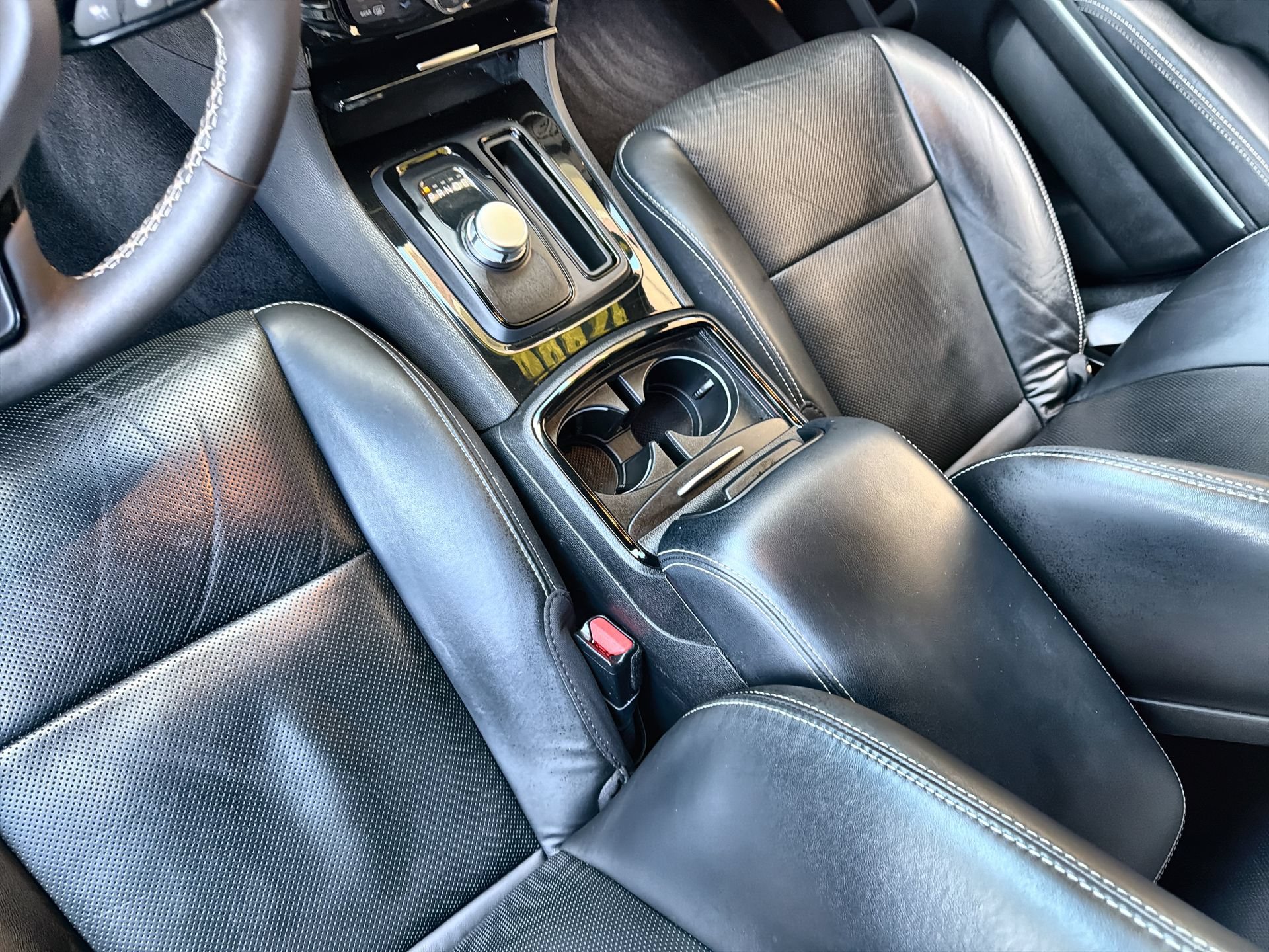 Used 2023 Chrysler 300 S w/ Comfort Group RWD image 21