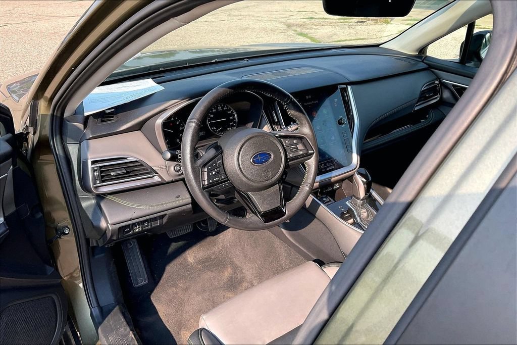 Used 2025 Subaru Outback Onyx Edition AWD/4WD image 7