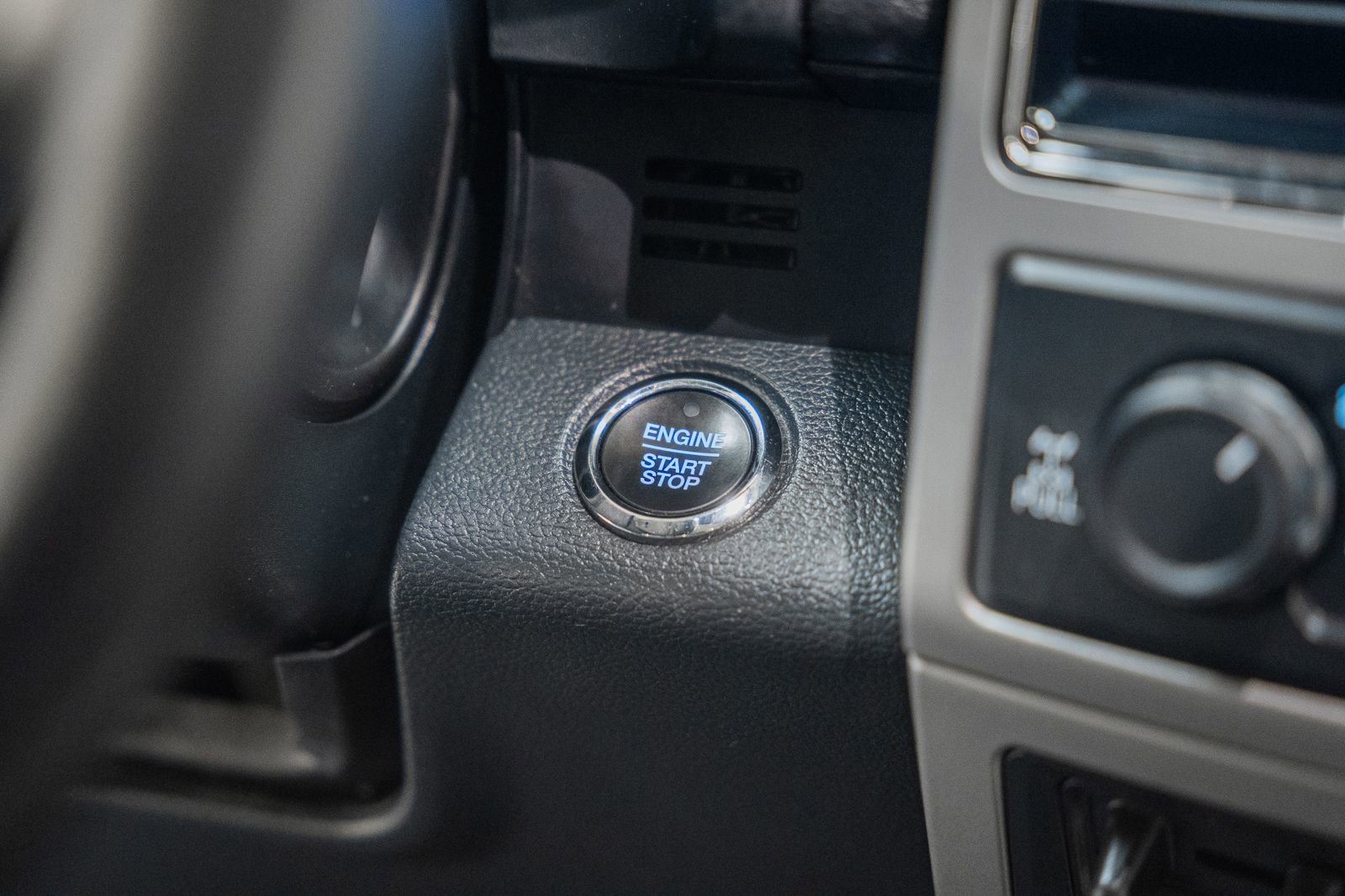 Certified 2022 Ford F250 Lariat w/ Black Appearance Pkg image 34