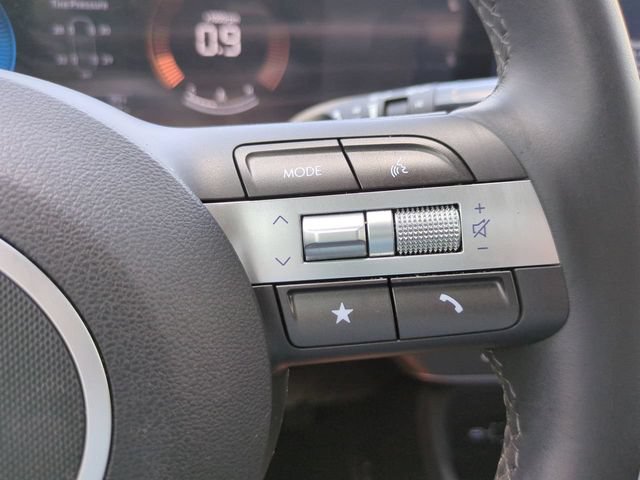 Used 2025 Hyundai Kona SEL FWD image 24