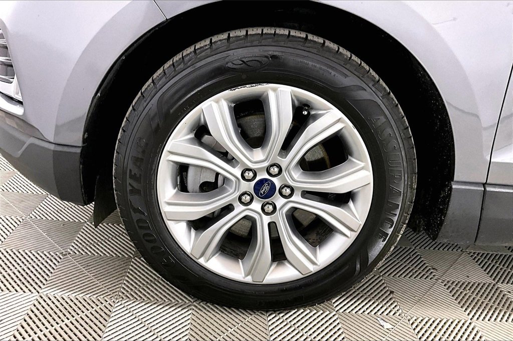 Certified 2021 Ford Edge Titanium image 7