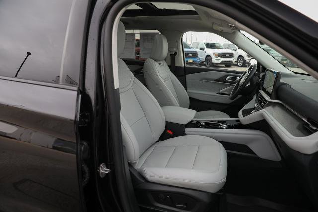 Certified 2025 Ford Explorer Platinum w/ LUX Leather Package image 39