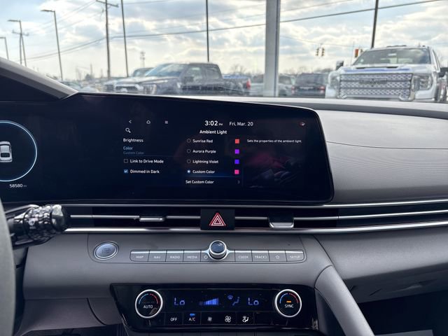 Used 2024 Hyundai Elantra SEL image 31