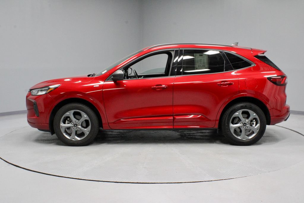 Certified 2024 Ford Escape ST-Line w/ Tech Pack #1 AWD/4WD image 8