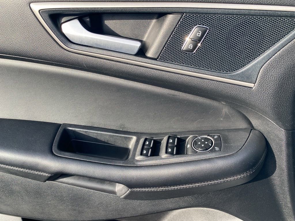 Certified 2024 Ford Edge SEL image 17