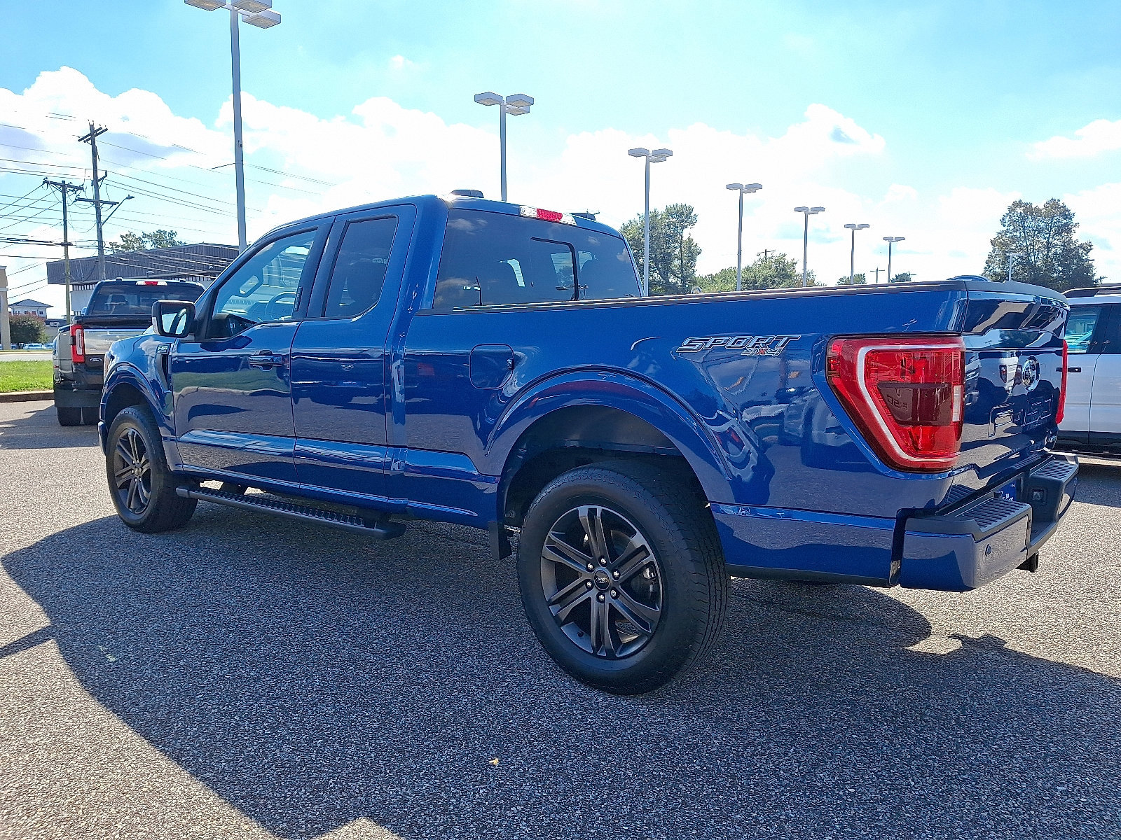 Certified 2022 Ford F150 XLT w/ Equipment Group 302A High image 4