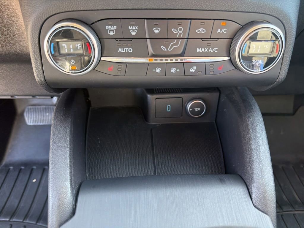 Certified 2020 Ford Escape Titanium AWD/4WD image 30