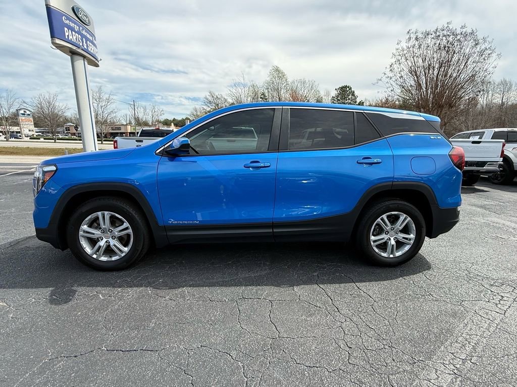 Used 2024 GMC Terrain SLE image 7
