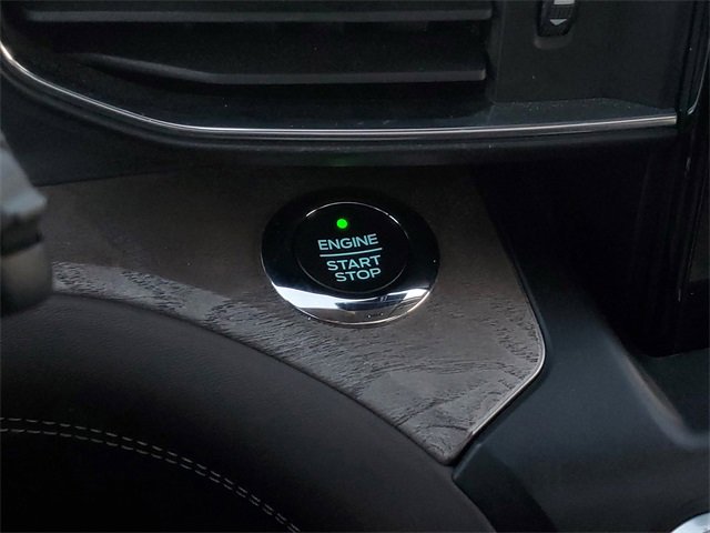 Certified 2020 Ford Explorer Platinum w/ Premium Technology Package image 19