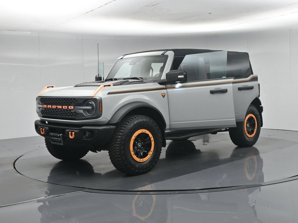 Certified 2023 Ford Bronco Badlands w/ Sasquatch Package AWD/4WD image 30