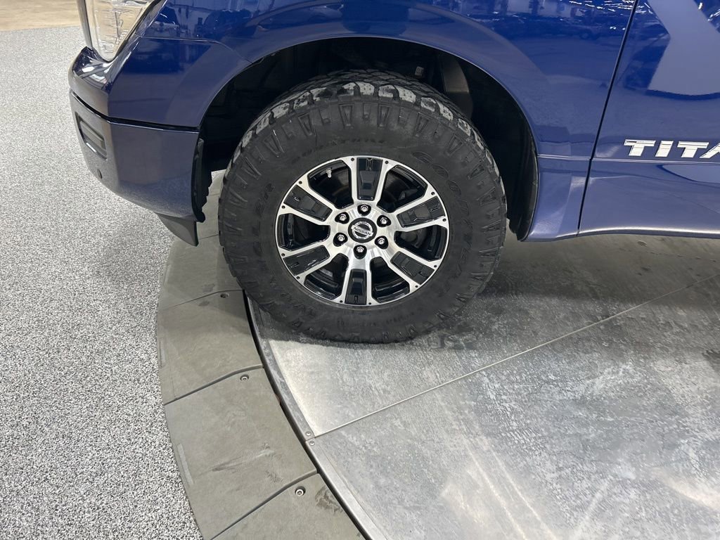 Used 2020 Nissan Titan SV w/ SV Convenience Package image 28