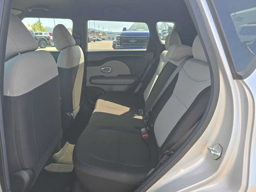 Used 2019 Kia Soul FWD image 16