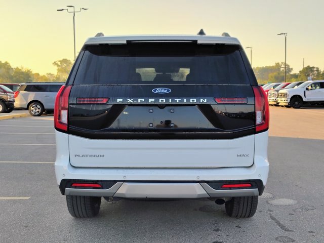 Certified 2025 Ford Expedition Max Platinum w/ Driver's Package AWD/4WD image 5