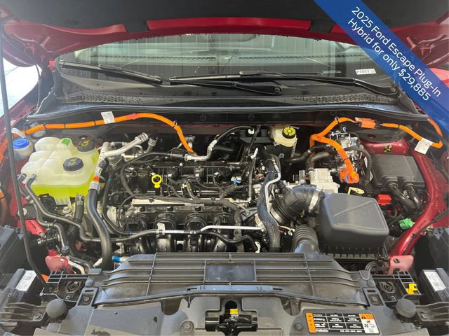 Certified 2025 Ford Escape SE image 18