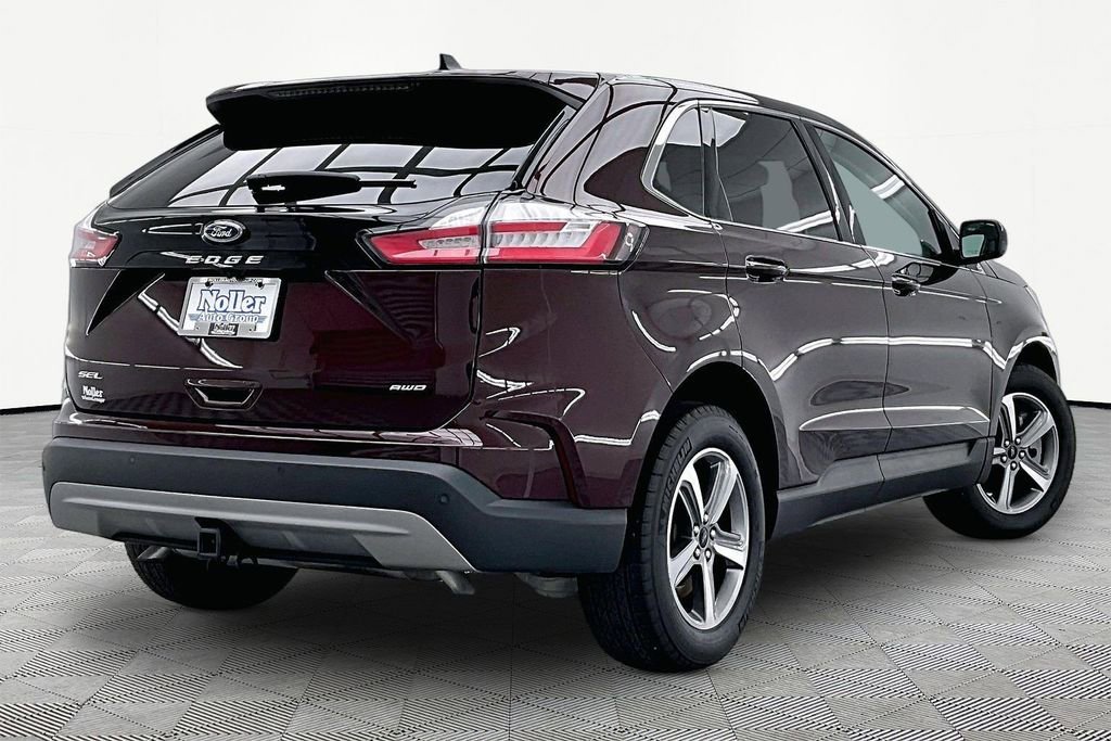 Certified 2024 Ford Edge SEL w/ Convenience Package AWD/4WD image 2