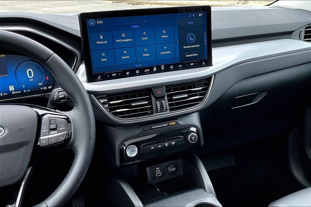 Certified 2025 Ford Escape SE w/ PHEV Premium Package FWD image 6