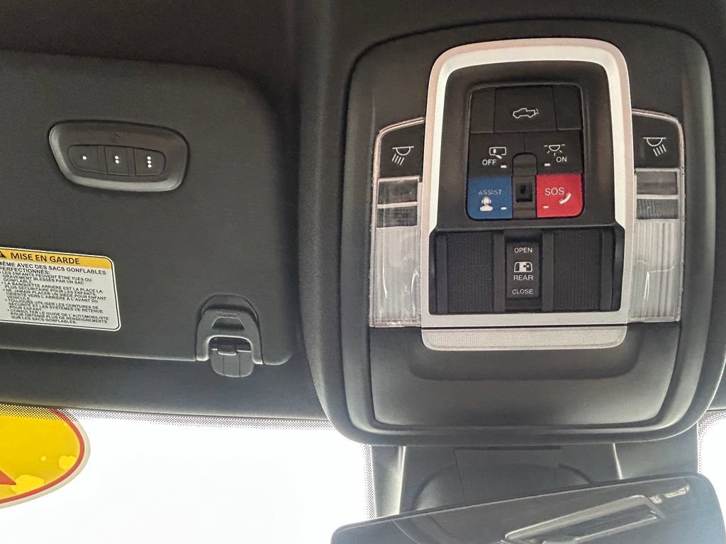 Used 2023 RAM 1500 Laramie AWD/4WD image 22