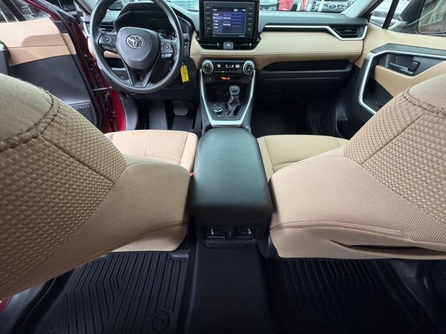 Used 2020 Toyota RAV4 LE w/ Carpet Mat Package AWD/4WD image 20
