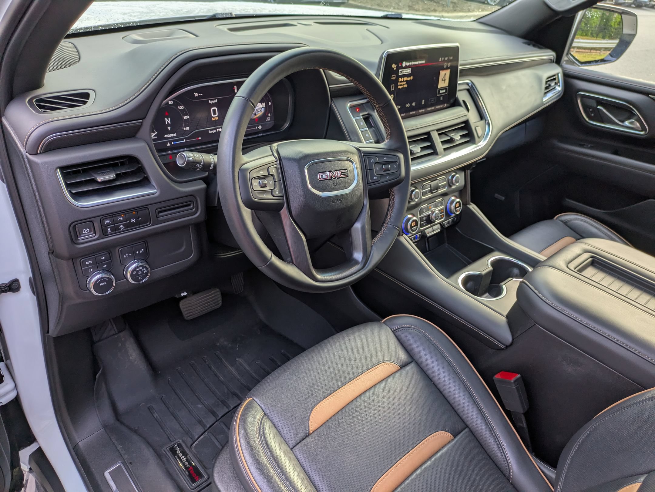 Used 2023 GMC Yukon XL AT4 AWD/4WD image 14