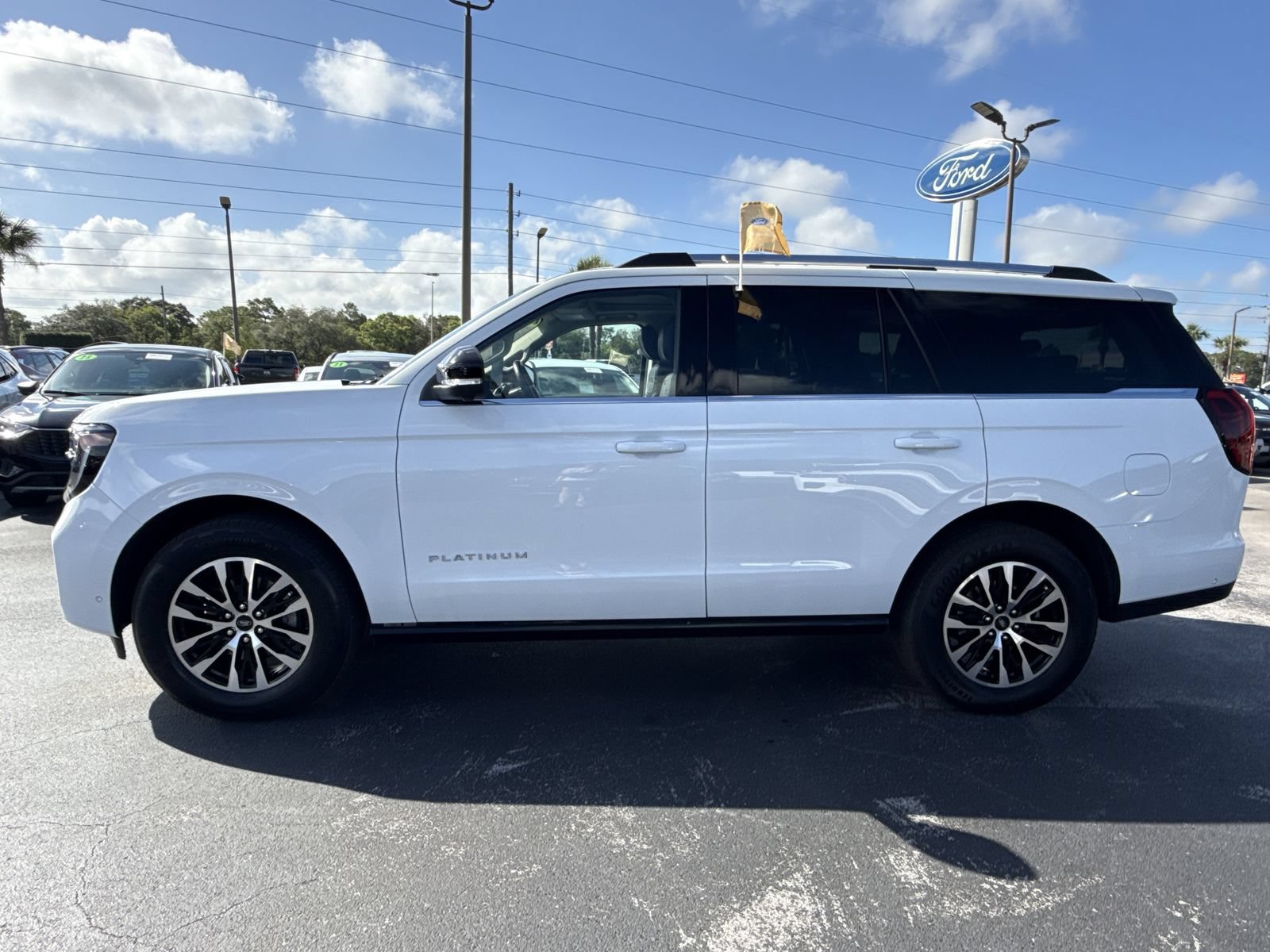 Certified 2025 Ford Expedition Platinum AWD/4WD image 8
