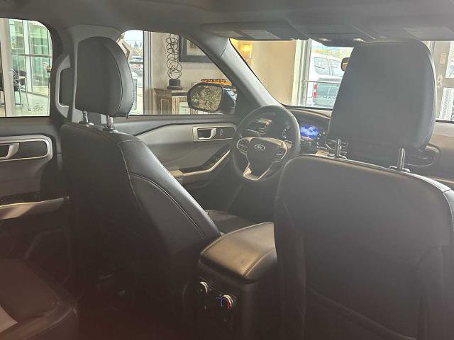 Certified 2023 Ford Explorer XLT w/ Equipment Group 202A AWD/4WD image 32