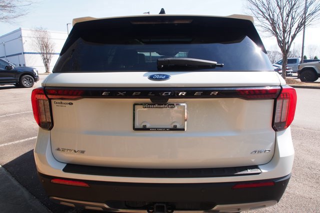 Certified 2025 Ford Explorer Active w/ Active Comfort Package image 4