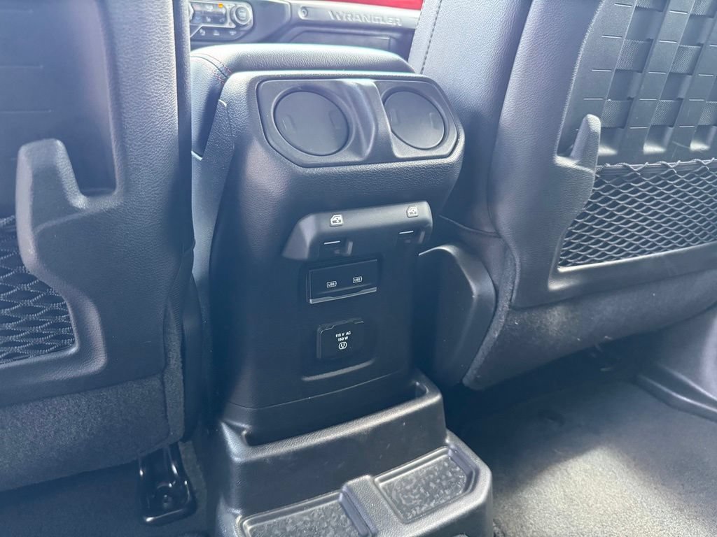 Used 2022 Jeep Wrangler Unlimited Rubicon w/ Dual Top Group AWD/4WD image 25