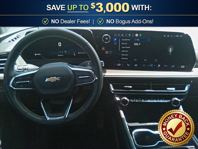 Used 2025 Chevrolet Traverse LT w/ LPO, Floor Liner Package FWD image 17