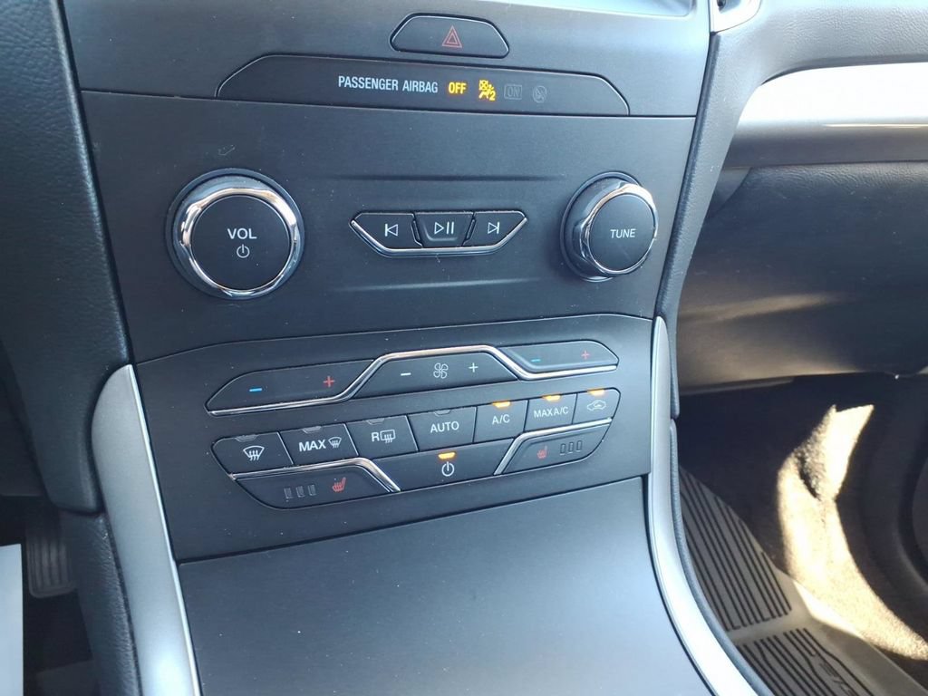 Certified 2019 Ford Edge SEL w/ Equipment Group 201A AWD/4WD image 23